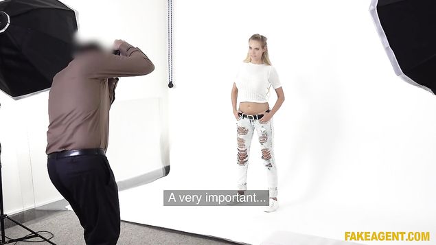 Модель пришла на кастинг и снялась в откровенном ролике